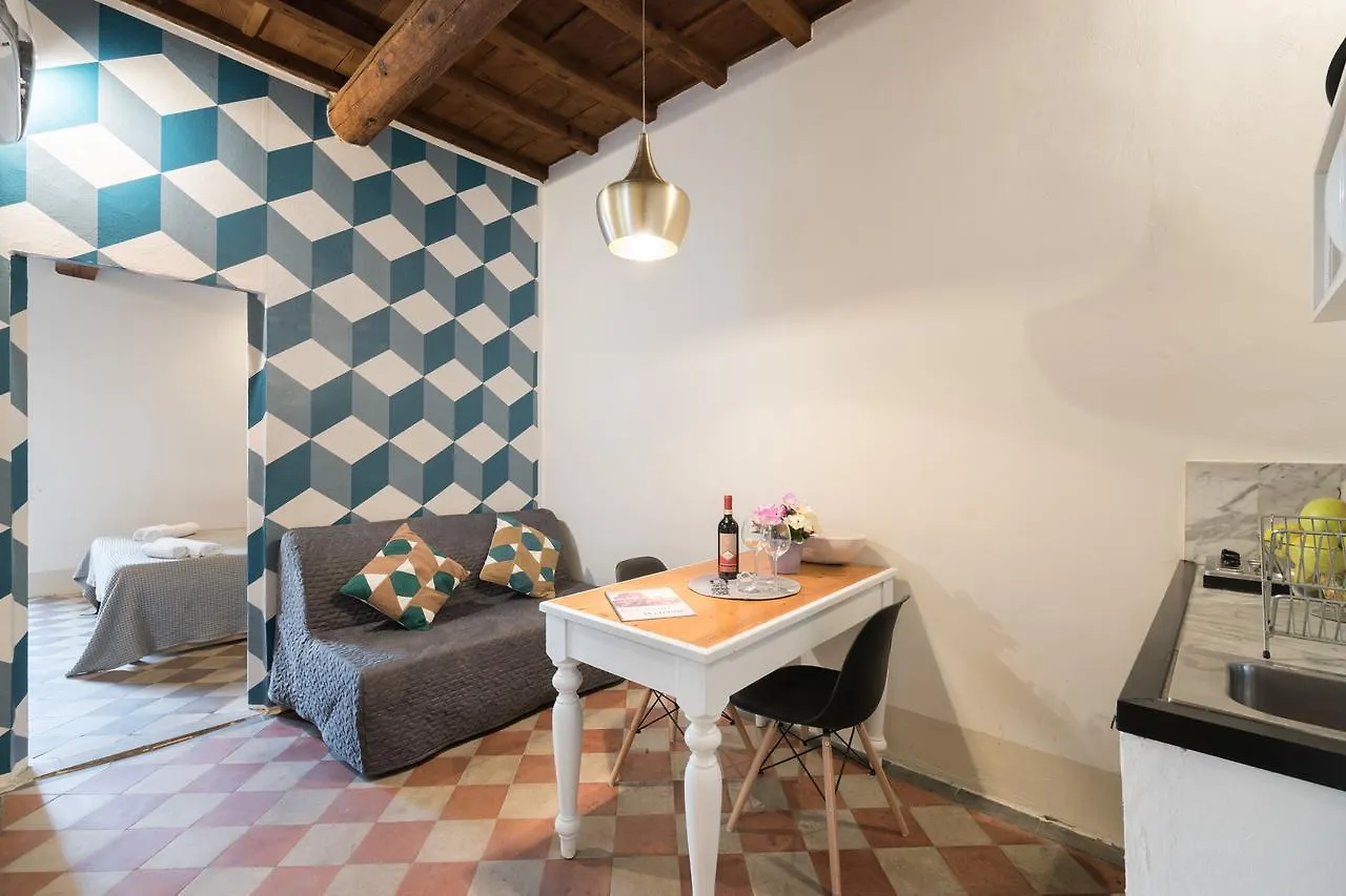Apartment F6 - Santa Croce One Bedroom Flat For 2 Or 3 Guests Florence